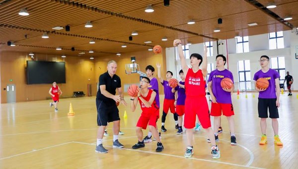 青少年篮球爱好者综合训练方案_2